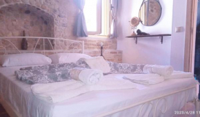 HARI'S NEST CORFU